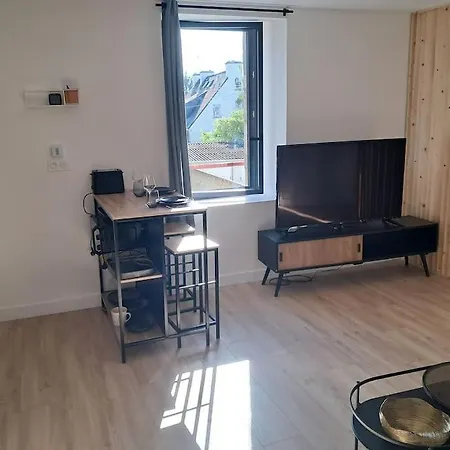 Independant Gare Hopital Naval Group Apartment *